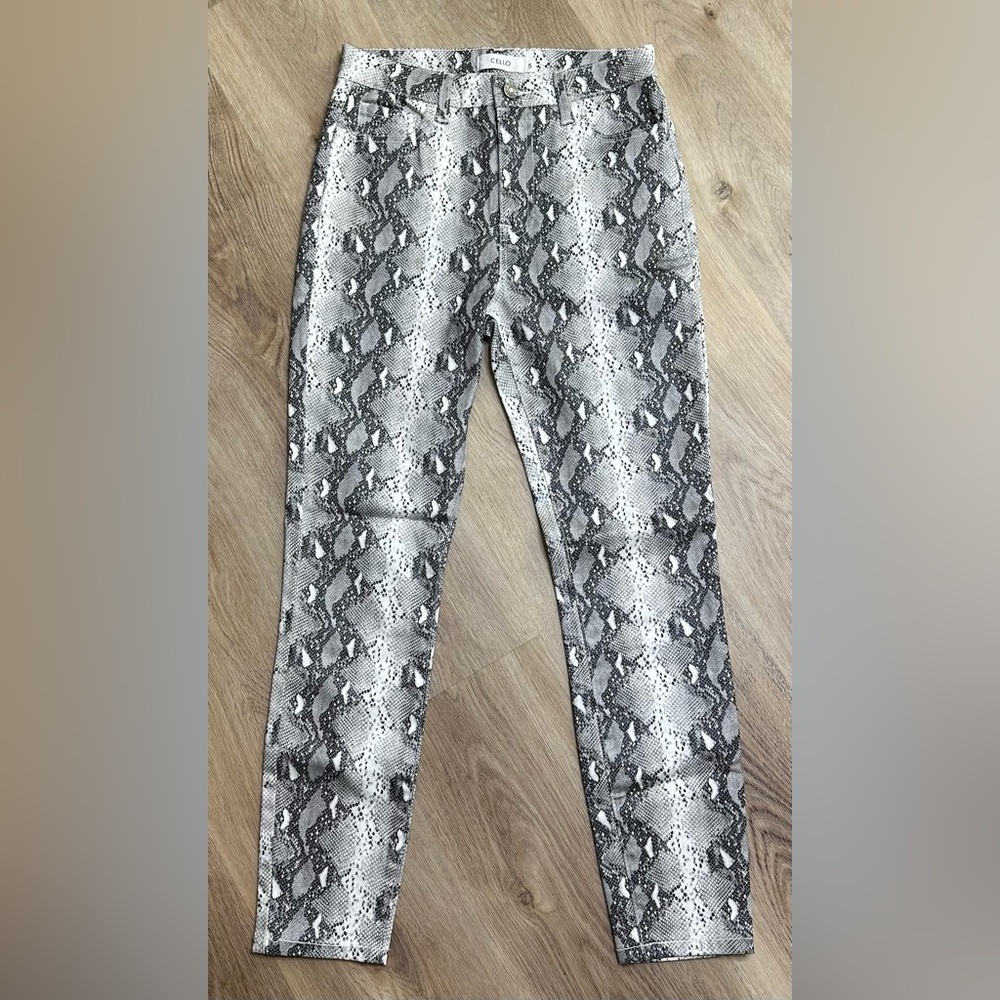 Cello Snakeprint Skinny Jeans size 5